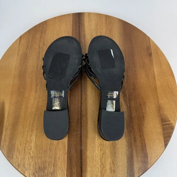 New Womens Jeffrey Campbell Enchanted Black Rose Medallion Sandals Size 6 M NWOB - Picture 2 of 3